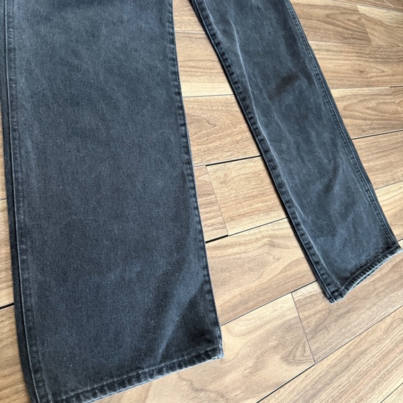 Aritzia Sun-deh Black Straight-Leg Jeans | Size 8 - Picture 4 of 6
